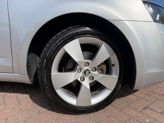 /photos/11436/2f1f600f-4bca-0f82-cd5a-22a8456887e4_i320x240.jpg