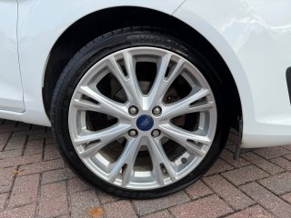 /photos/11436/90a4c0e4-6aeb-edbc-a505-9fa0c8fda3ca_i320x240.jpg